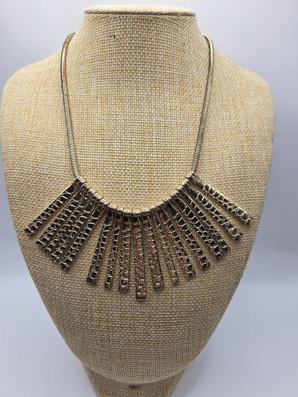 1721. Gold-Tone Textured Fringe Bar Necklace